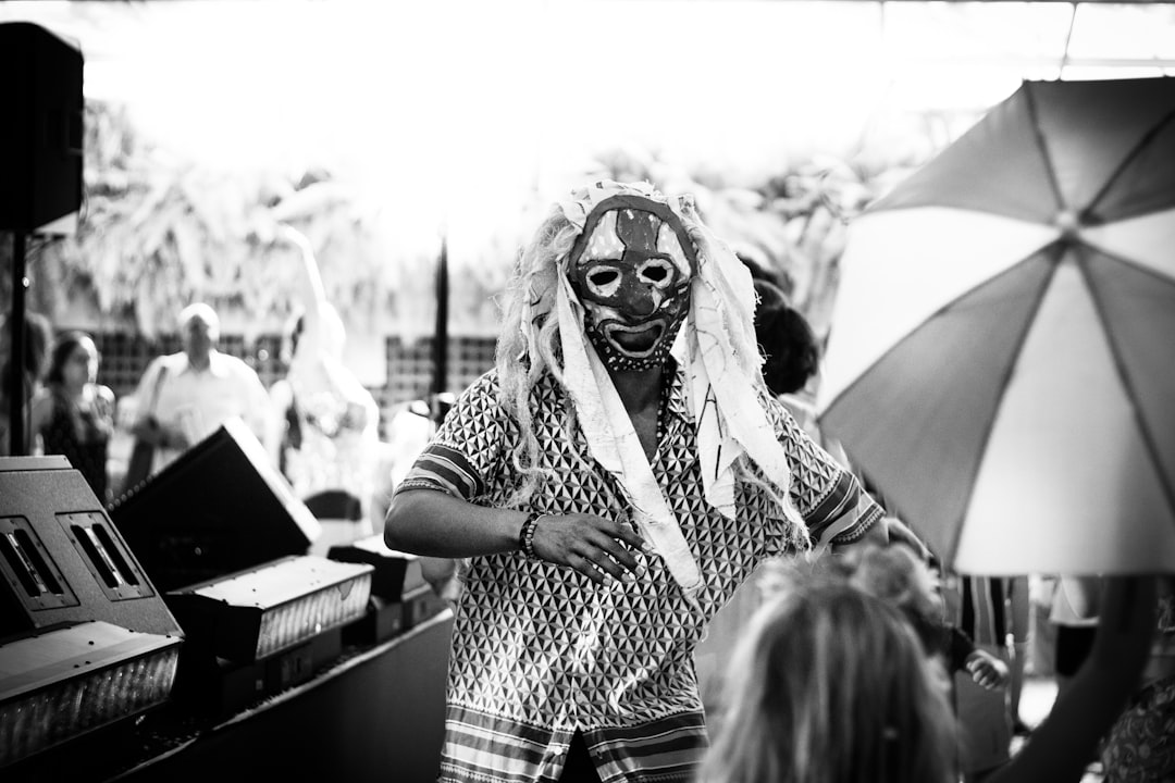 تفسير رؤية الوجه في المنام: بين ابن سيرين وعلم النفس الحديث