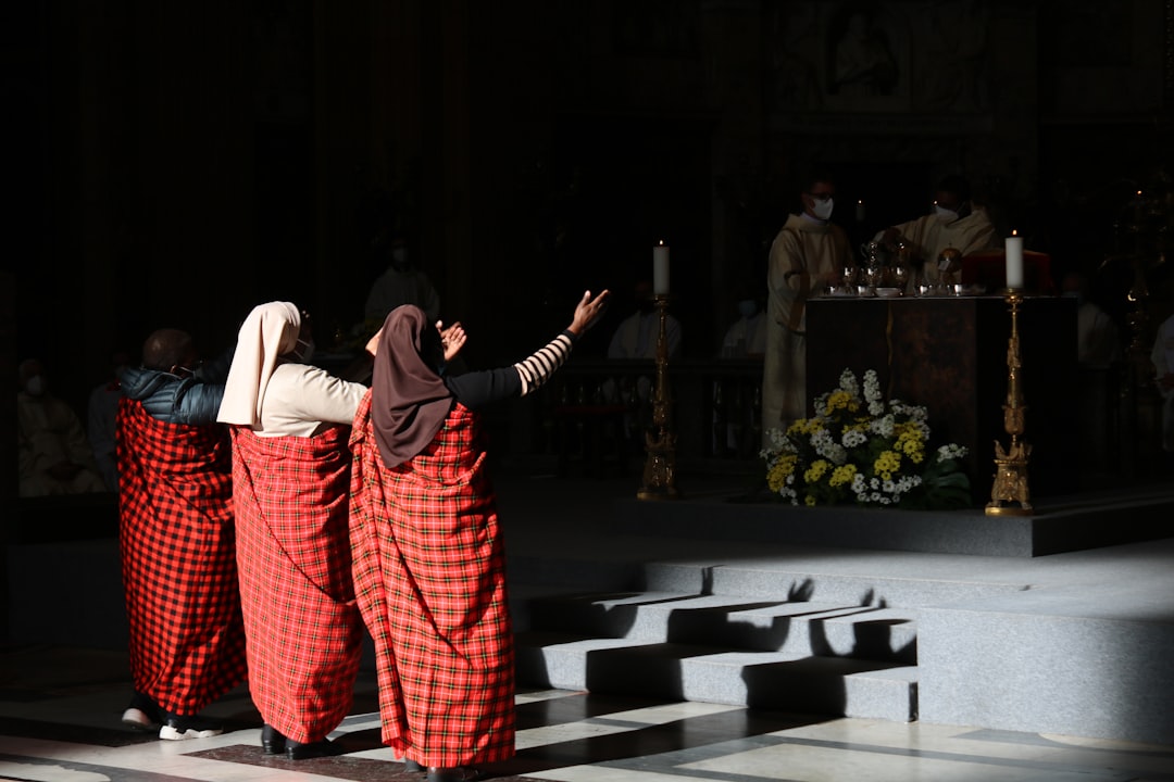 تفسير رؤية الكنيسة في المنام: دلالات إسلامية ونفسية