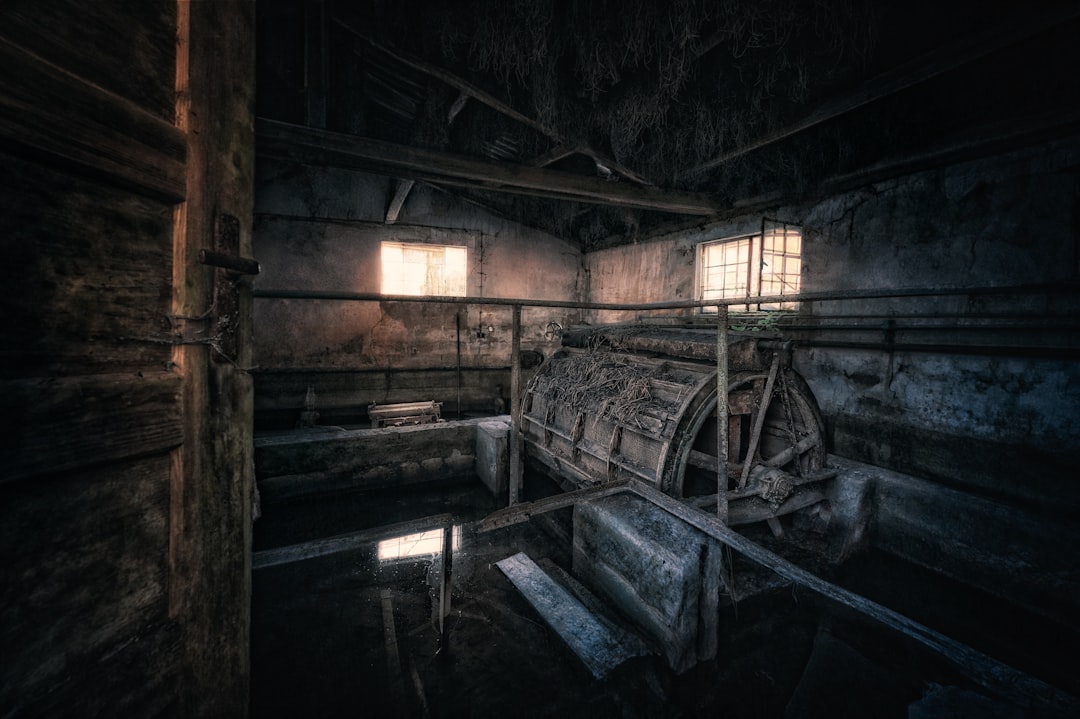 تفسير رؤية البيت القديم في المنام: دلالات ابن سيرين والفهم الحديث